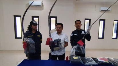 Polresta Pati Gagalkan Tawuran Gangster, 7 Pemuda Diamankan Bersama Celurit Raksasa