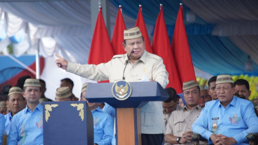 Di Hadapan 100 Ribu Petani dan Nelayan, Presiden Prabowo Tegaskan Komitmen Swasembada Pangan Berkelanjutan