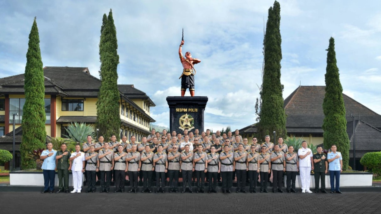 Mengintip Gemblengan Sespimti Polri Dikreg ke 35: Lahirkan Calon Jenderal Berbasis Data
            - galeri foto