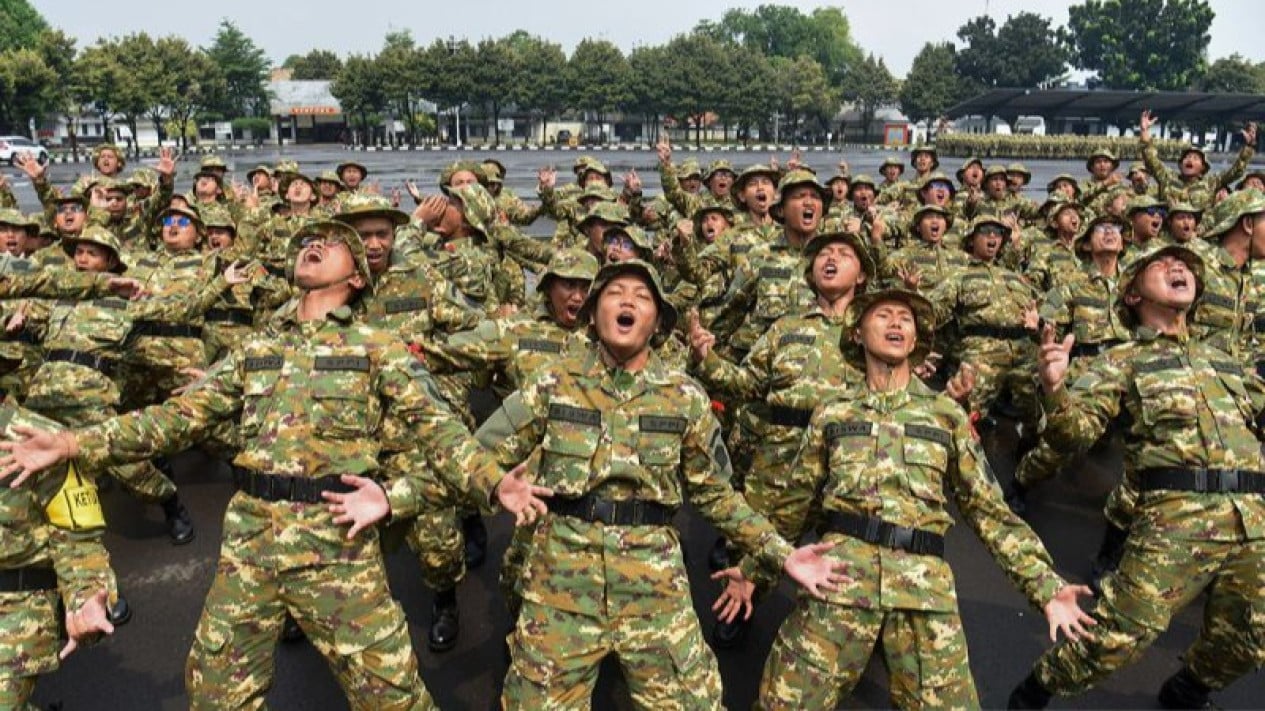 Tiga Peserta SPPI Kopdes Merah Putih Meninggal Saat Latihan Dasar Militer, Istana Minta Evaluasi
            - galeri foto