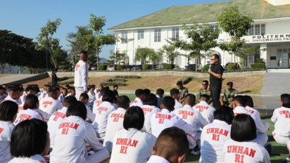 Wamendagri Bima Arya Beri Motivasi Kepada Mahasiswa Poltek Unhan NTT Harus Miliki Visi dan Disiplin sebagai Bekal Masa Depan