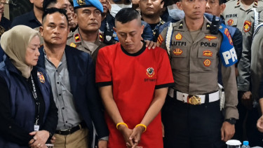 Sambil Tertunduk Lemas, Ungkapan Permintaan Maaf Taufik Hidayat Langsung Ditolak Keluarga YTR: Adik Saya Dihancurkan!