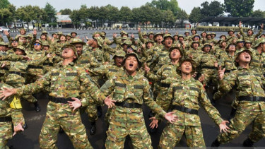 Evaluasi Menyeluruh Latsarmil Kemhan: Porsi Latihan Fisik Kini Sesuaikan Kondisi Peserta Koperasi Merah Putih