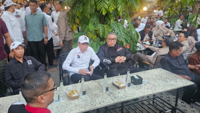 Kenakan Baju Berlogo PSI, Jokowi: Kalau Sudah Memakai, Artinya Tahu Sendiri