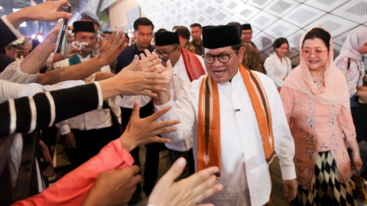 Pramono Anung: Pemindahan Kabel Udara ke Tanah Segera Dieksekusi
            - galeri foto