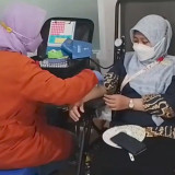 Puluhan Karyawan Rumah Sakit di Surabaya Donor Darah, Bantu Jaga Stok PMI