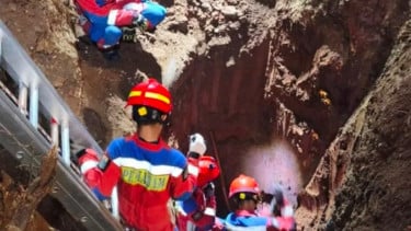 Terjebak Empat Jam di Lubang Proyek Tebet, Anak 4 Tahun Meninggal Dunia