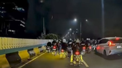 Mobil Tak Bisa Melintas Usai Gerombolan Pemotor Tutup JLNT Antasari untuk Balap Liar, Ini Kata Polisi