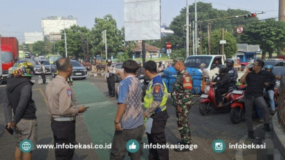 Geger! Truk Diduga Alami Rem Blong Hingga Tabrak Belasan Motor di Unisma Bekasi, Satu Orang Tewas dan Lima Luka-luka