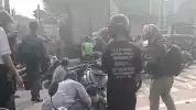 Truk Alami Rem Blong hingga Tabrak Belasan Motor di Unisma Bekasi, Pengemudi Diamankan