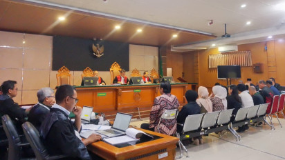 Sidang Dugaan Ijon Proyek Bekasi, Istri HM Kunang Sebut Perhiasan yang Disita KPK Dibeli dari Hasil Usaha