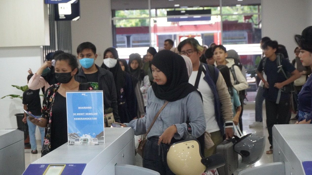 Tak Hanya Menjadi Transportasi Menuju Bandara, Layanan Kereta Api Bandara YIA Berbasis PSO Permudah Mobilitas Masyarakat Wates
            - galeri foto