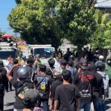 Ribuan Buruh Tambang Pasir Turun Jalan di Banyuwangi, Ini Tuntutannya