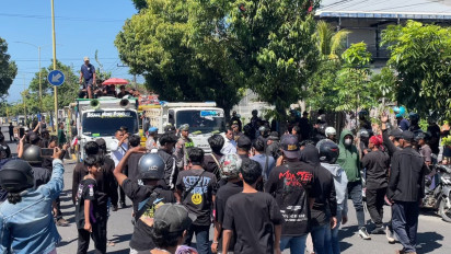 Ribuan Buruh Tambang Pasir Turun Jalan di Banyuwangi, Ini Tuntutannya