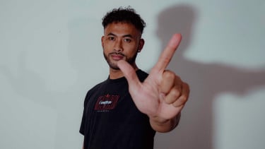 Tambah Amunisi Dibawah Mistar, Persija Jakarta Resmi Datangkan Aqil Savik untuk Super League 2026/2027