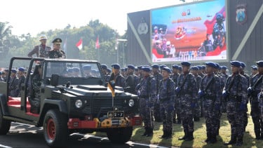 Wakapolda Jatim Pimpin Upacara HUT Bhayangkara ke-80, Tegaskan Komitmen Pelayanan Presisi dan Pengabdian untuk Warga