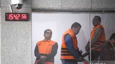 KPK Tetapkan Bupati dan Sekda Kuansing Riau Sebagai Tersangka Kasus Dugaan Jual Beli Jabatan