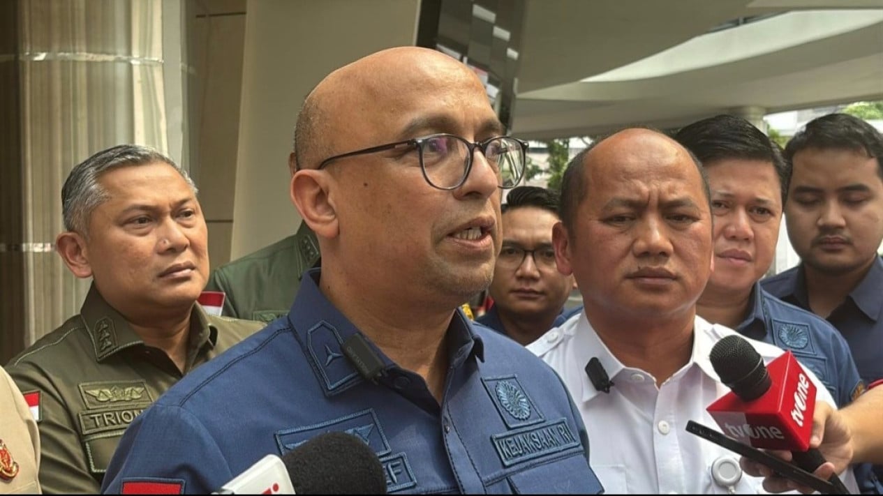 Kolonel TNI Aktif Diduga Kuat Terlibat Mega Korupsi MBG, Kejagung: Pengadaan Motor Listrik
            - galeri foto