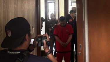 Sadis, 21 Adegan Ini Ungkap Kekejaman Taufik Hidayat Siksa YTR Pakai Besi Meja Hingga Golok