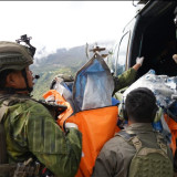 Koops TNI Habema Evakuasi Jenazah Pilot Pesawat AMA PK-RCY, Pelaku Penembakan Masih Diburu
