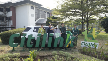Citilink Serahkan Hadiah Utama Mobil dan Tiket Gratis kepada Pelanggan Setia Pemenang Undian