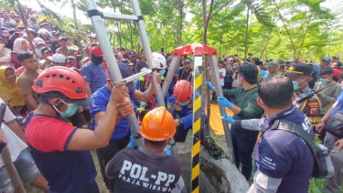 Mayat Diduga Perempuan Ditemukan di Dalam Sumur Kebun Sengon di Probolinggo
