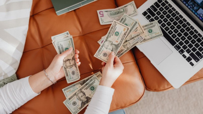 9 Tips Kaya di Usia Muda ala Raditya Dika, Bukan Sekadar Kerja Keras tapi Juga Kerja Cerdas