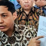 Kronologi Menhut Raja Juli Antoni Terima Amplop dari Bupati Kuansing sebelum Terjaring OTT KPK