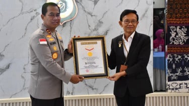 Pertama di Indonesia: Polda NTT Raih 2 Rekor MURI Lewat Terapi USEFT untuk Anggota dan Masyarakat