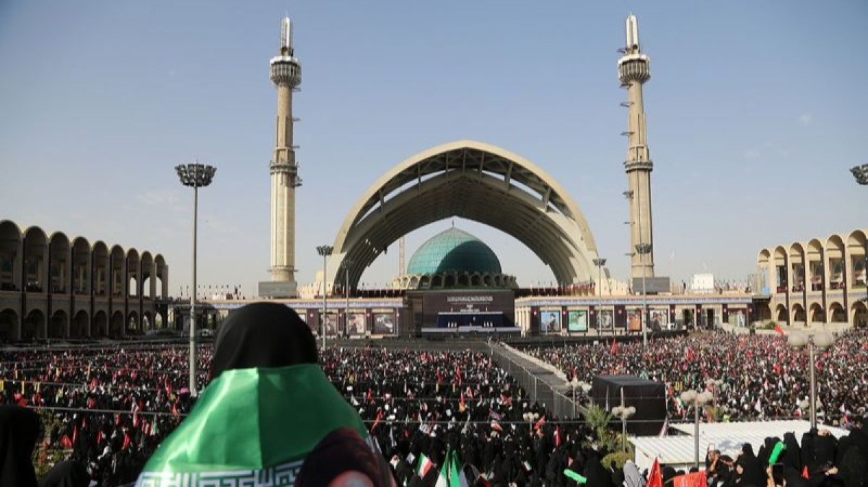 Di Sela Peringatan Kematian Khamenei, Hizbullah Bertemu Menlu Iran
            - galeri foto