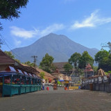Bikin Heboh Netizen, Daftar Harga Disebut untuk Layanan Ritual di Gunung Kawi Viral