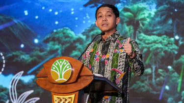 Menhut Raja Antoni: Hutan Tak Hanya Lestari, Tapi Juga Penggerak Ekonomi Baru