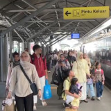 Banyak Libur Panjang, Penumpang Kereta Daop 8 Meningkat Delapan Persen Pada Semester Pertama