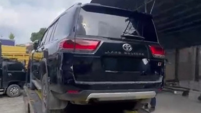 KPK Sita Land Cruiser Milik Bupati Kuansing Pemberian Sekda