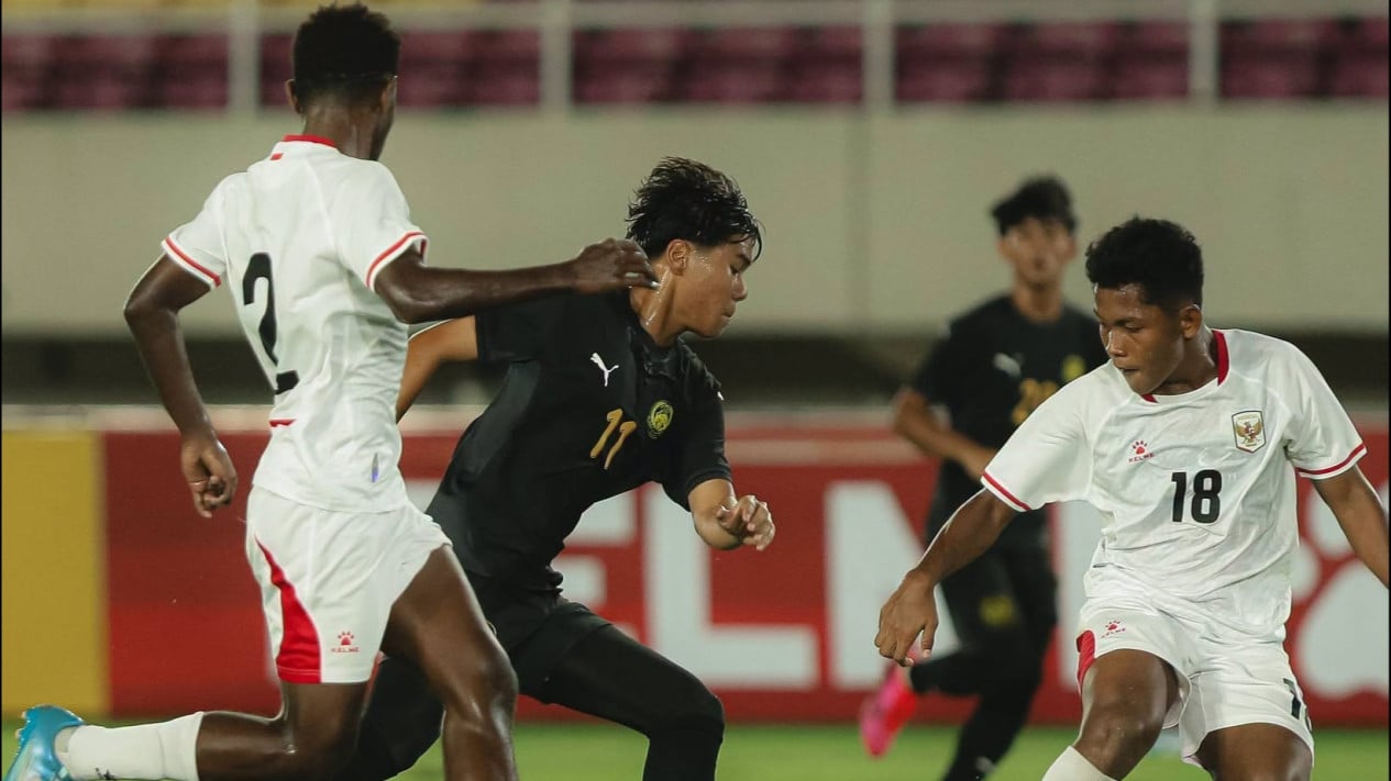Hasil Pertandingan Timnas Indonesia U-17: Diwarnai Tendangan Kungfu, Malaysia Dibuat Malu dengan 3 Gol Tanpa Balas
            - galeri foto