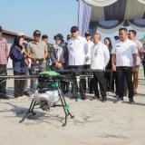 Antisipasi Gagal Panen, Pemkab Lamongan Semprot Hama secara Serentak di 19 Kecamatan dengan Drone