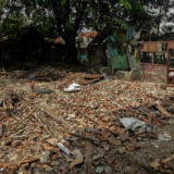 Lensa Berbicara: Penampakan Bangunan di Sisi Rel Pasar Minggu Usai Dibongkar