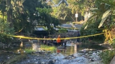 Geger, Niat Cari Ikan, Warga Blitar Malah Temukan Benda Diduga Roket Tertancap di Dasar Sungai