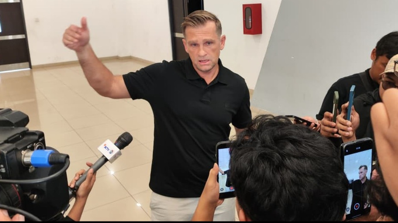 Antisipasi Kepergian Pemain Pilar, Igor Tolic Ungkap Alasan Persib Bandung Agresif di Bursa Transfer
            - galeri foto