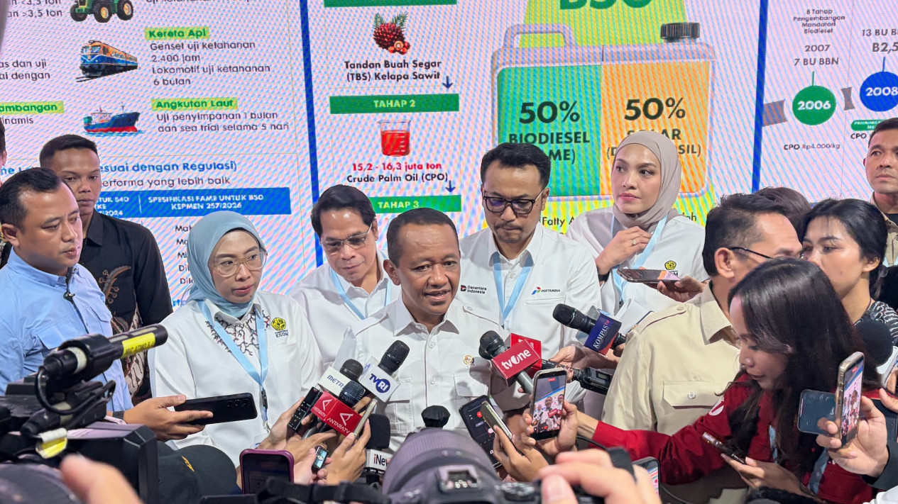 Bahlil Ultimatum Pengusaha: Tak Pakai B50, RKAB Saya Tinjau!
            - galeri foto