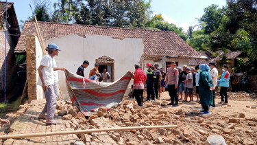 Dinding Rumah Setinggi 3 Meter di Sleman Roboh Timpa Dua Pekerja, Satu Tewas dan Satu Dirawat di RS