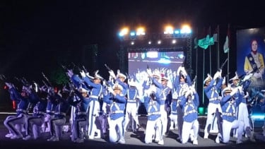 Dari Putra Pedagang Sate hingga Peraih Adhi Makayasa, Kisah Dua Taruna Warnai Parade Surya Senja AAL