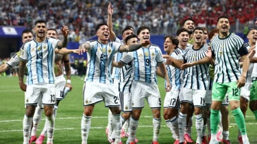 Argentina Panaskan Kontroversi Kemenangan Atas Mesir, FIFA Tak Ambil Hukuman Atas Chant Kontroversial di Ruang Ganti Piala Dunia