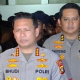 Geledah Ruko di Cipete dengan Putuskan Rantai, Polisi Sita Dokumen dan Komputer