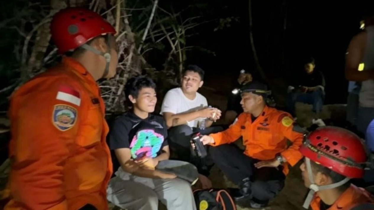 Dua Pendaki yang Tersesat di Gunung Jantan Berhasil Ditemukan
            - galeri foto