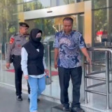 Penampakan Bupati Sukoharjo Etik Suryani di KPK Usai Terjaring OTT