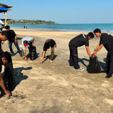 Wujud Nyata Dukung Program Lingkungan Pemerintah, BM PAN Gelar Aksi Bersih-bersih Pesisir Anyer