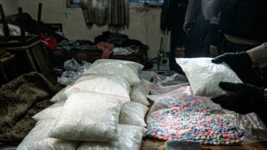 Jaringan Narkoba Riau Digulung, 8 Kilogram Sabu dan 5.000 Pil Ekstasi Disita, Tiga Pengedar Ditangkap