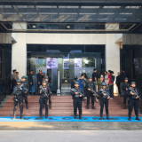 Barang Bukti Hasil Penggeledahan Dibawa ke Gedung Promoter Polda Metro, Puluhan Brimob Bersenjata Berjaga Ketat