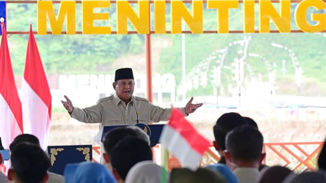 Prabowo Ultimatum Aparat Negara: Rakyat Tak Mau Ada Korupsi Lagi, Benahi Diri!
            - galeri foto